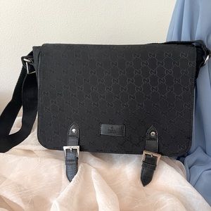 Gucci messenger bag